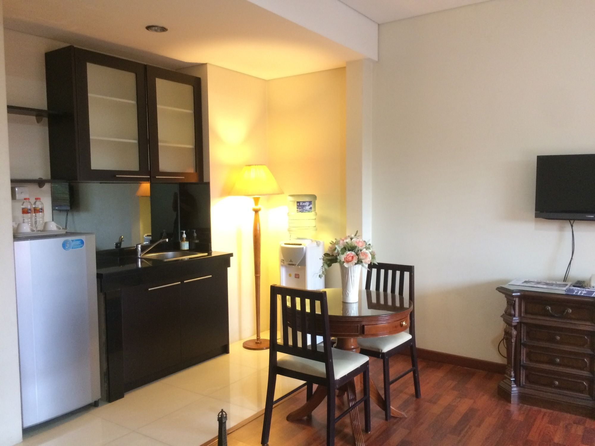 Arimbi Pejaten Suites Jakarta Exterior photo